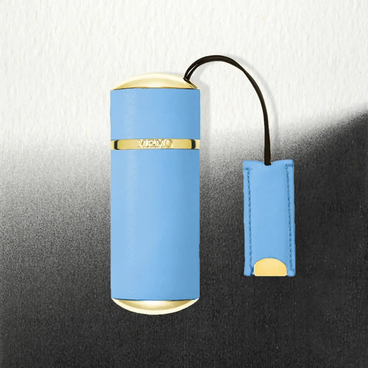 Blue daydream - Travel case | Memo Paris