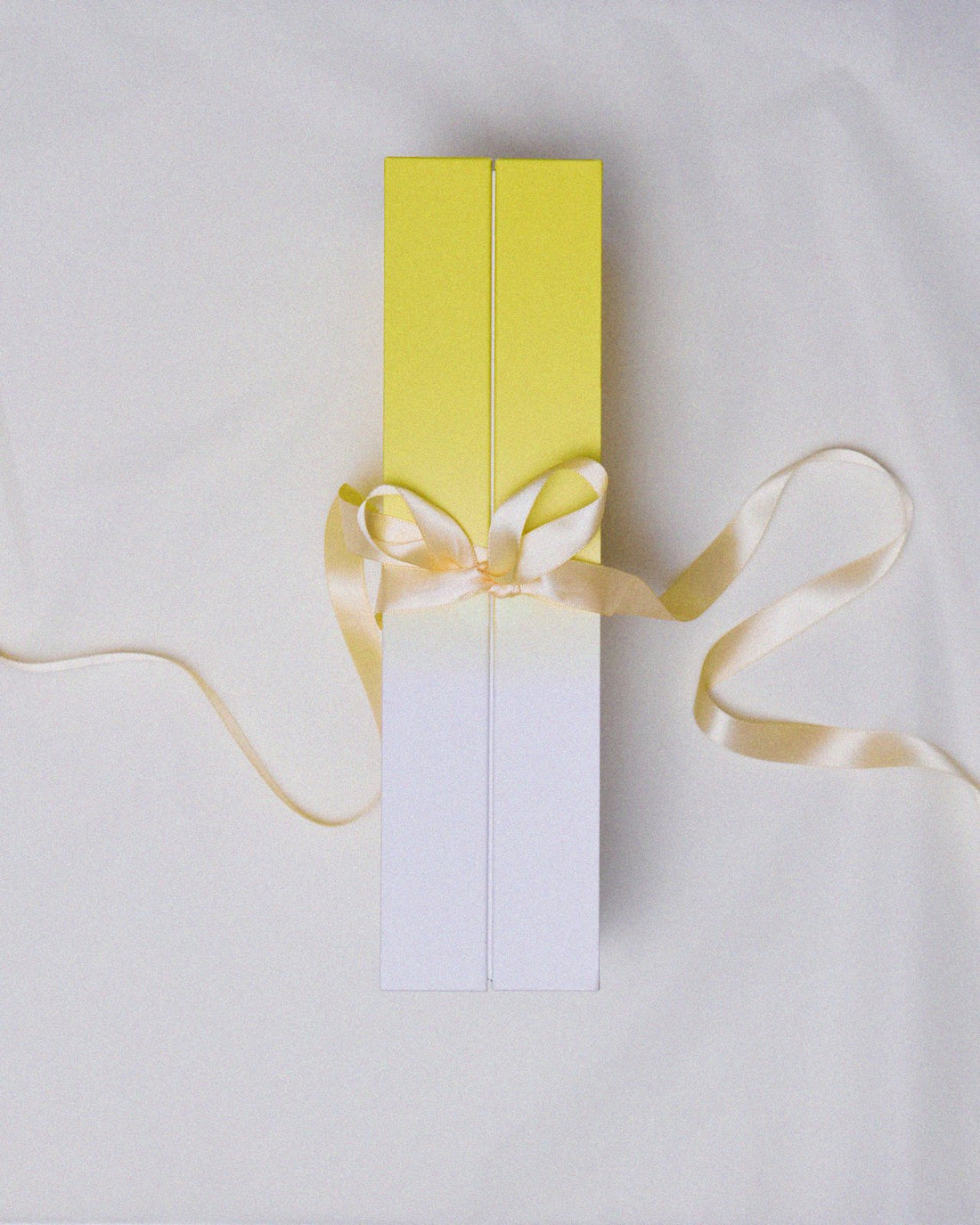 Coffret Essences noué d'un ruban
